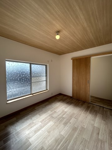 【洋室】 | 堺市西区諏訪森町東2丁176-6戸建