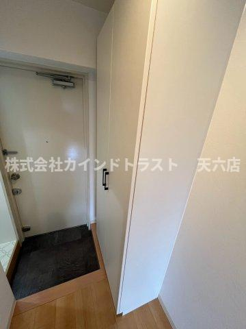 プレジデントハイツの玄関|収納もある玄関です