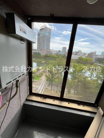 プレジデントハイツのバルコニー|暖かな日差しのふりそそぐバルコニー