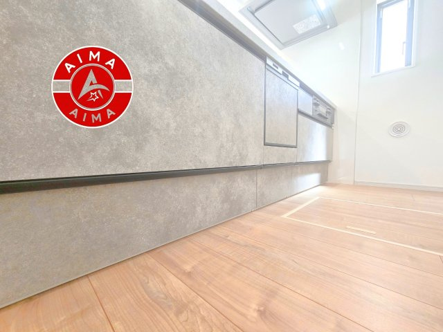 福岡市南区屋形原1丁目第3-2棟（1号棟）の内観：施工例|ご家族を近くに感じられる対面キッチンのLDK。会話もはずみそうですね。