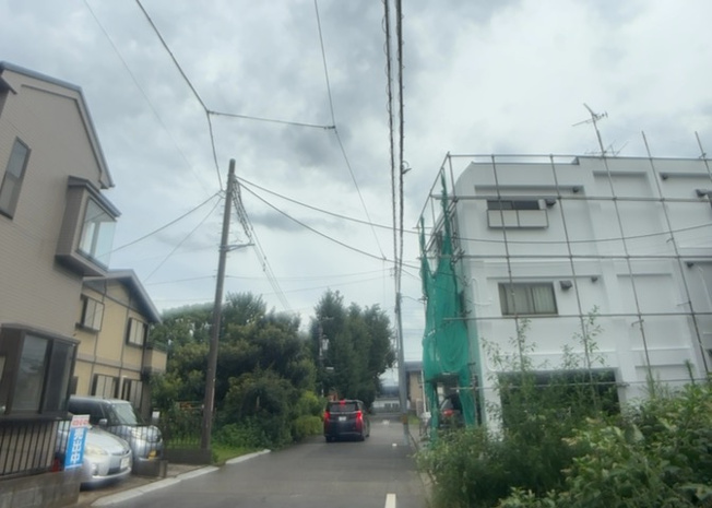 【展望】 | 桜や紅葉の名所に出かける人は多いと思いますが、家にいながら季節の移ろいを感じる生活を送りませんか？リビングや窓から見える景色が生活を彩るワンポイントに！現地から見える景色を堪能してみては如何でしょう。