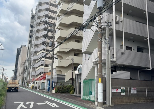 【外観】 | ライオンズマンション相模原第八 | マンションの外観は非常に重要なポイントです！外観の善し悪しは資産価値に大きな影響を与えます。外観のいいマンションを購入することで、高値で売却がしやすく、買い手が見つかりやすいというメリットがあります。