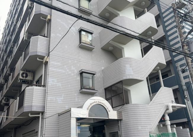 【現況写真】 | ライオンズマンション相模原第八 | 景色重視でお家選ぶをするとスーパーが遠い！学校が遠い！など生活をするうえで利便性で困ることもあります。まず一度現地を見学する際に、周辺の施設などがあるかを確認し、暮らし始めた後のことを想像しましょう。