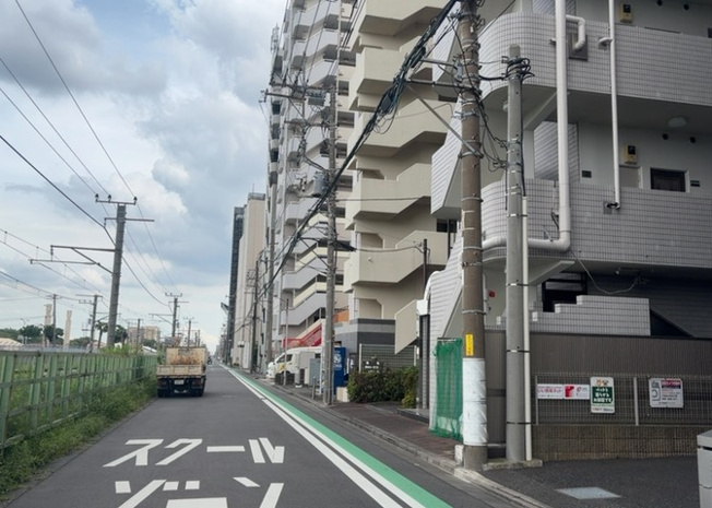 【外観】 | ライオンズマンション相模原第八 | 外観はマンション管理がされているかの目安になります。築年数が古いと、壁面は劣化してひび割れが生じることも！建物が古びていても細かいところが修繕されていると、きちんと管理されているなぁと感じるでしょう。