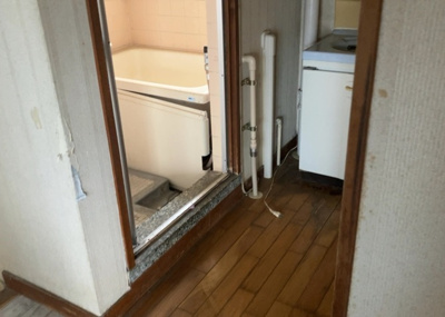 【脱衣所】 | 藤の台団地１３号棟 | 洗面脱衣所は「体を綺麗に整える場所」という目的と役割を持っています。そして便利で使い勝手のいい「体を綺麗に整える場所」にするためには、配置や動線、照明や収納計画をしっかりと検討しておく必要があります。