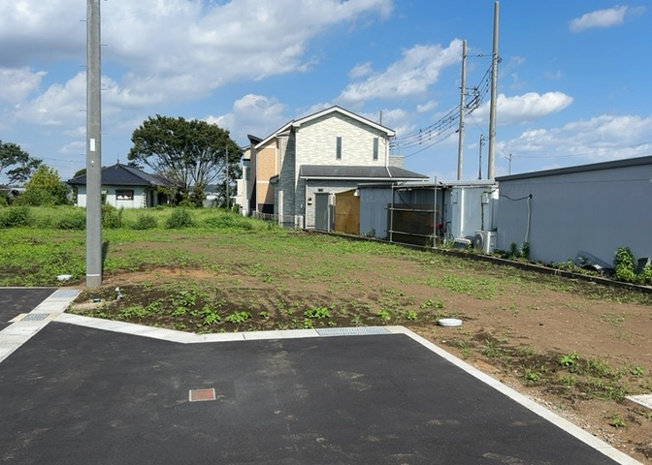 【外観】 | 物件の詳細については、現地を見てわかること以外に、役所や法務局などで調べないとわからないことがあります。そのため、現地に行く場合は、もしこの物件を買ったらどのような生活ができるかをイメージしましょう。