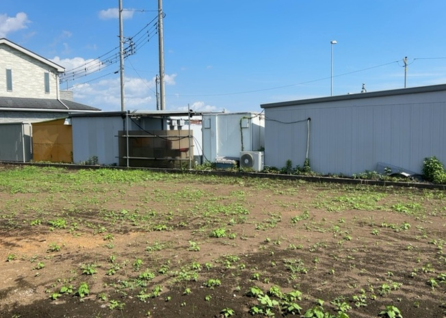 【外観】 | 土地購入を検討されている場合、境界杭がない状態で購入してしまうと境界確定測量をする必要があり、費用がかかります。購入の前に、売主、隣土地所有者立ち合いのもと境界を確定し境界杭を設置するのがベストです。