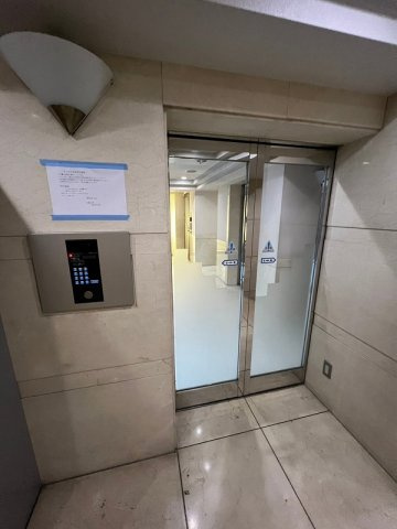 クラルテ文京弥生のエントランス