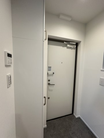 maison SANGUBASHI Ⅱの玄関