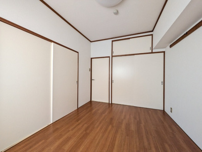 【洋室】　掃除がしやすいお部屋★
