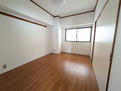 【洋室】　掃除がしやすいお部屋★