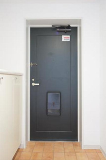 【玄関】 | 井の頭パーク・プラザ | ※写真は同タイプ住戸です。