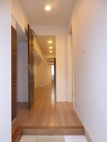 越前堀永谷マンションの玄関