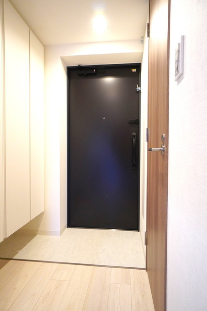 若葉ビューアパートメントの玄関|※写真は同タイプ住戸です。