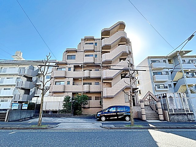 エレガンスマインⅢの外観