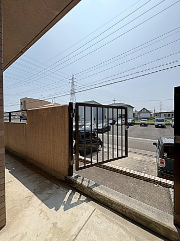 エレガンスマインⅢのバルコニー