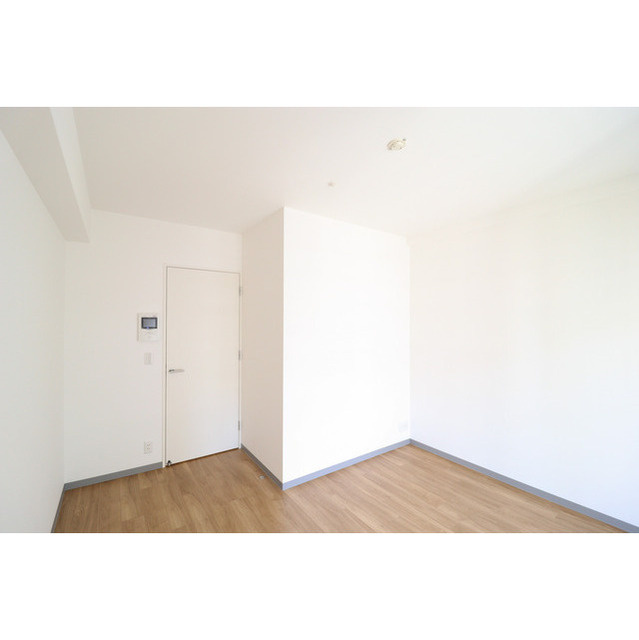 BROAD 新うめきたRESIDENCEの居間・リビング
