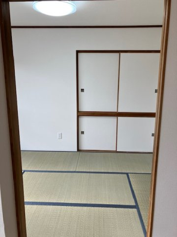 プレジデントハイムの和室|和室、収納あり