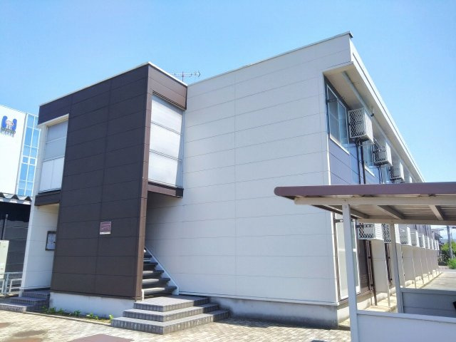 レオパレスルーチェの外観|2022年12月に外壁塗装いたしました。
