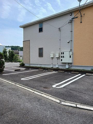 セレーノ草薙Ⅱの玄関