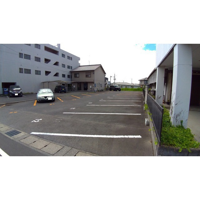 切通５丁目駐車場の外観
