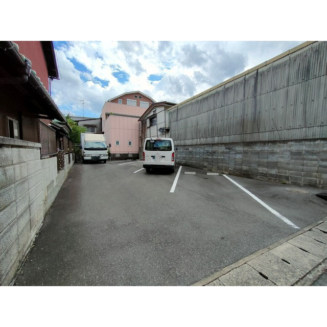 岐阜市大黒町３丁目の駐車場