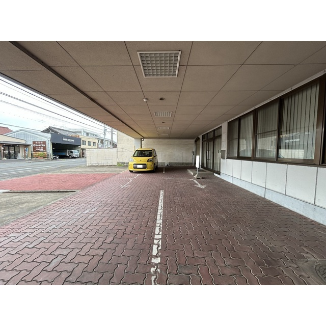 岐阜市東栄町１丁目のアパートの駐車場