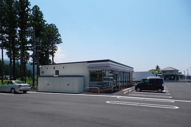 プリエールの周辺|その他「セブンイレブン御殿場かまど店まで750m」