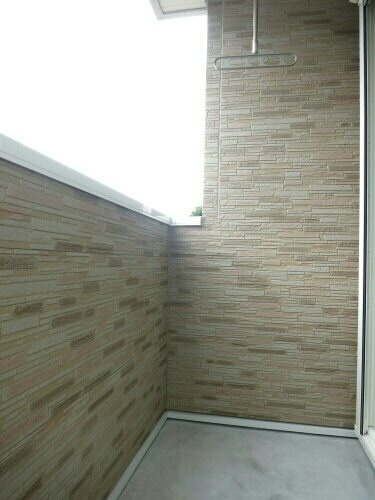 ユリーカのバルコニー