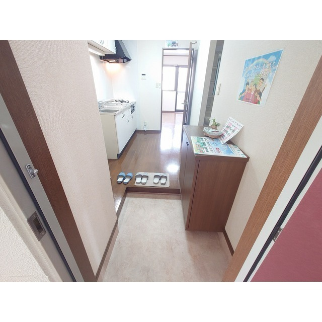 ステラコート下賀茂の玄関