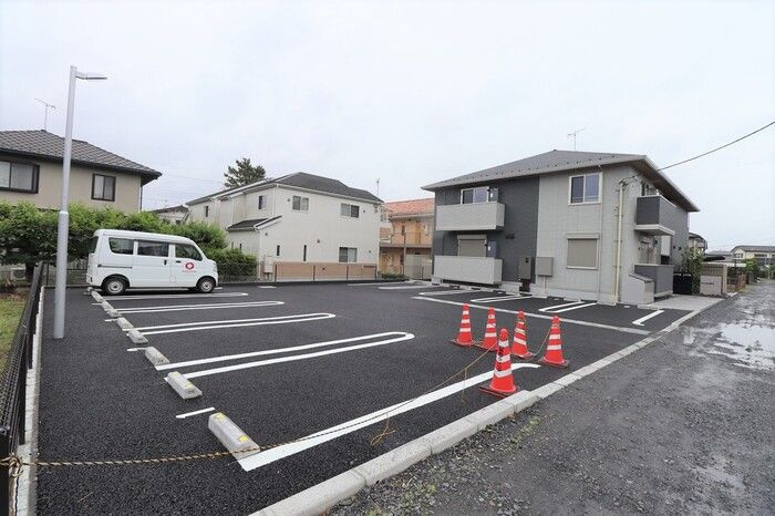 D-room姫子の駐車場|駐車場があるので、車を買う予定の方も安心です