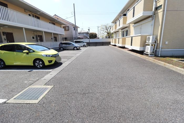 Royal　Park　HIMEKO　Ｄ・Ｅ・Ｆ・Ｇ・Ｈの駐車場|駐車場に車を止められます