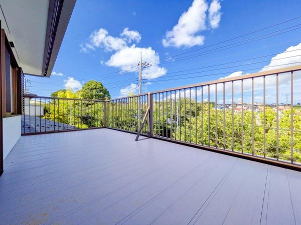 横浜市青葉区美しが丘西２丁目の中古一戸建のバルコニー|開放的なバルコニー！！
