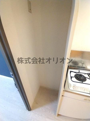 【キッチン】 | Swarth More S／スワースモアS | 冷蔵庫など設置スペース