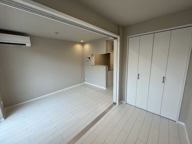 St.Residence南津の辺の居間・リビング