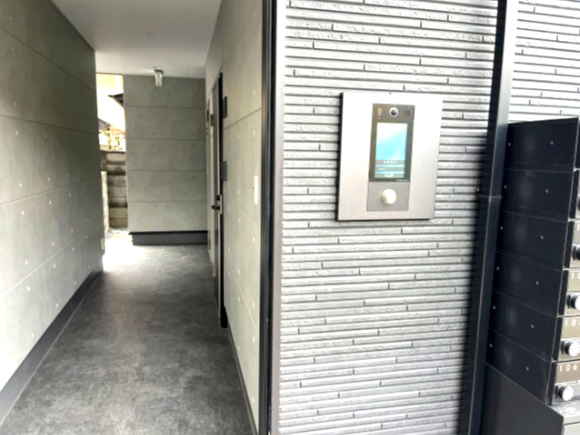 St.Residence南津の辺のエントランス
