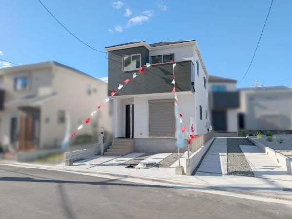 【前面道路含む現地写真】 | 周辺には、コンビニやスーパーなどの生活に便利な施設が揃っております♪