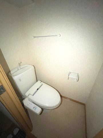 サンアビテのトイレ|イメージとして同建物他部屋を表示しています