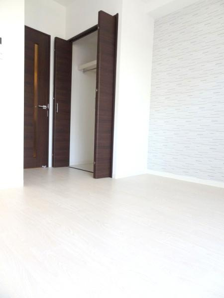 インザライフ大正RESIDENCEの居間・リビング|★デザインクロス※偶数階の写真★