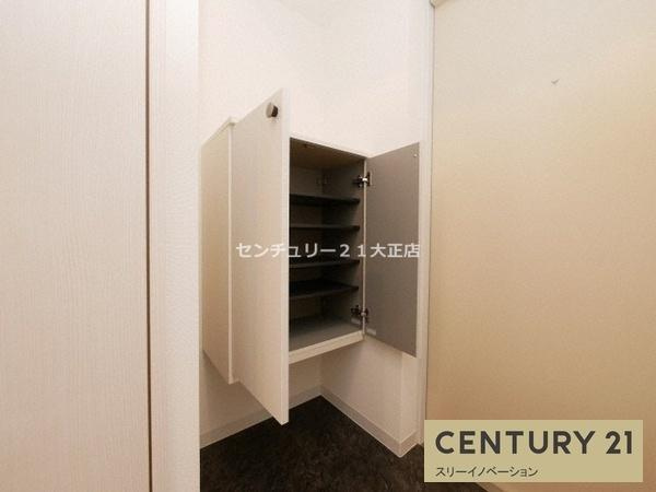 フォーリアライズ弁天町クロスの玄関|★SBです★