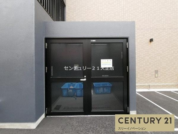 フォーリアライズ弁天町クロスのエントランス|★ゴミ置き場★