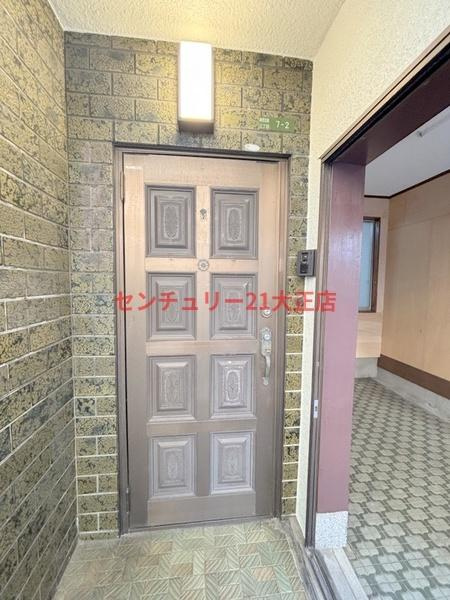 南恩加島テラスハウスのエントランス