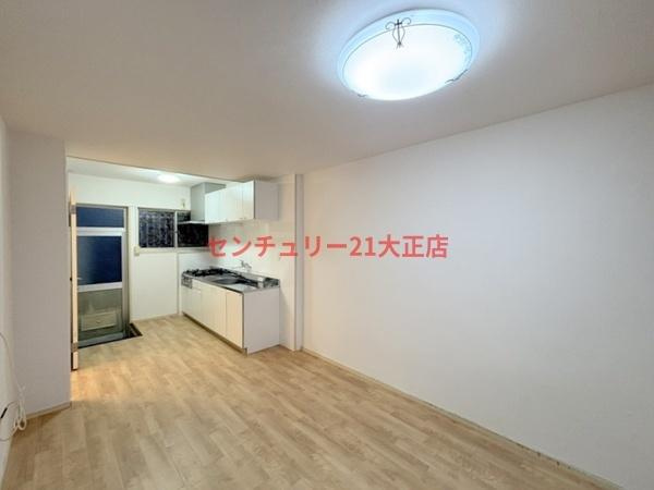南恩加島テラスハウスの居間・リビング
