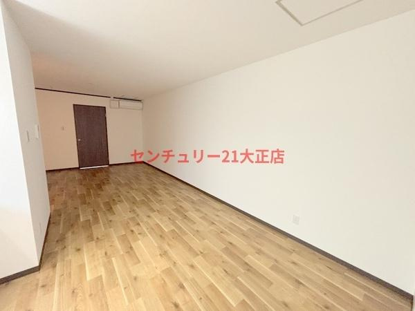泉尾貸家の洋室