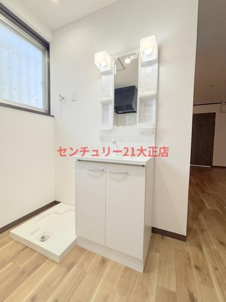 泉尾貸家の洗面所