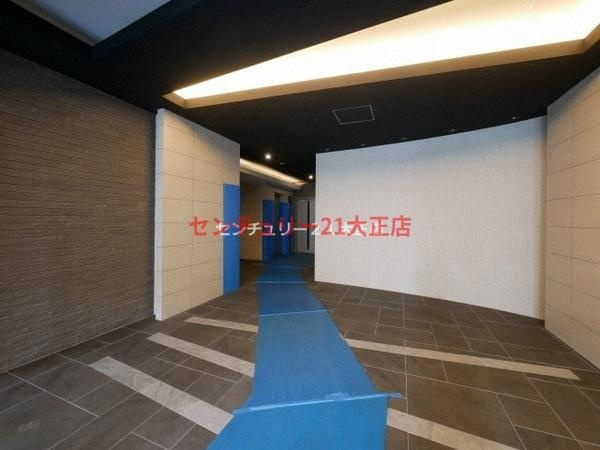 エスリード弁天町ポートヴィラのエントランス