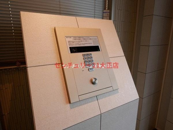 エスリード弁天町ポートヴィラのエントランス