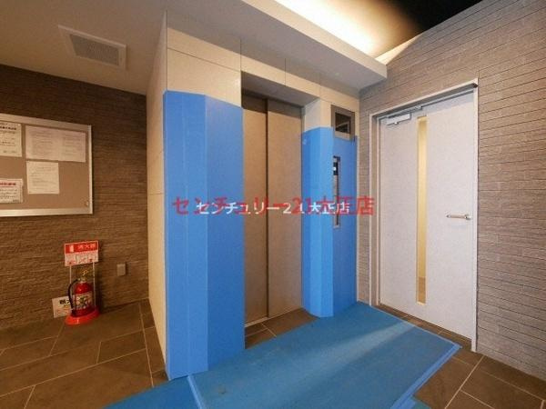 エスリード弁天町ポートヴィラのエントランス