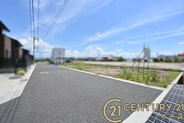 北葛城郡広陵町大字笠の売地の前面道路含む現地写真|■現地撮影写真■前面道路：約６ｍと広々開放的・落ち着いた雰囲気の閑静な住宅地です！