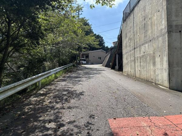 岡崎市保久町・中古戸建の前面道路含む現地写真|前面道路です。